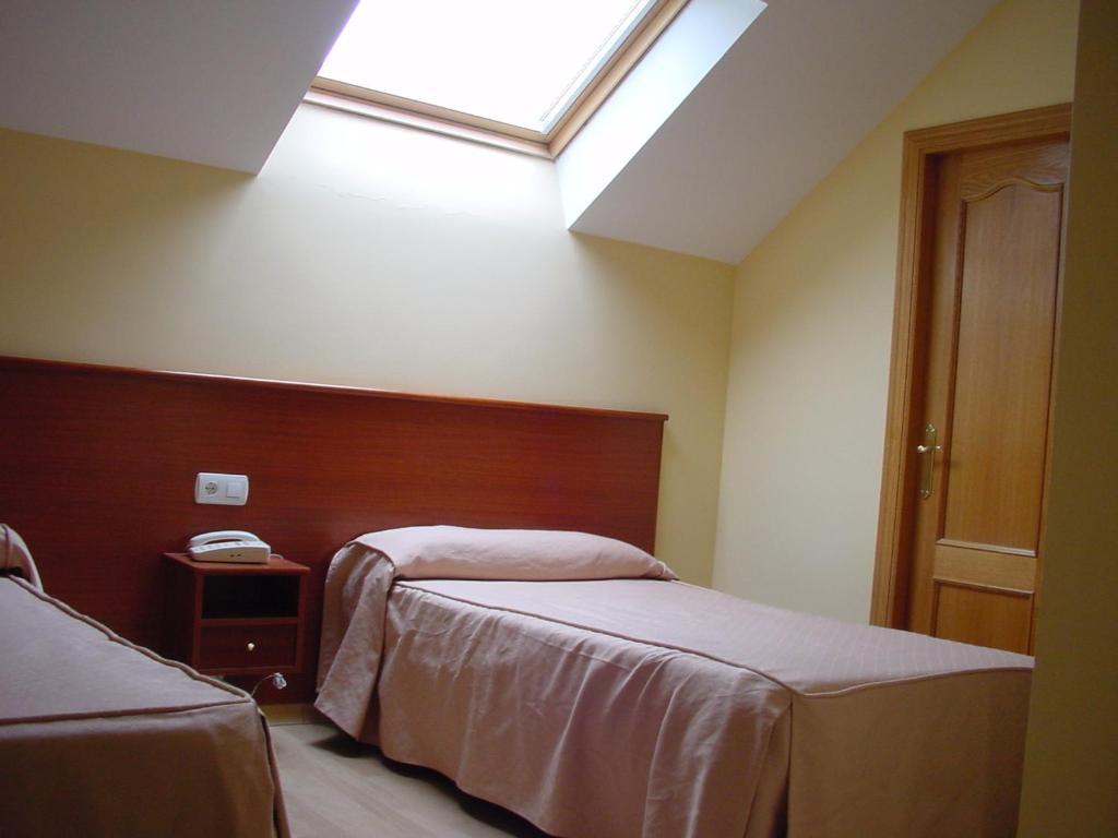 Hotel La Mora Villaseca de Laciana Chambre photo